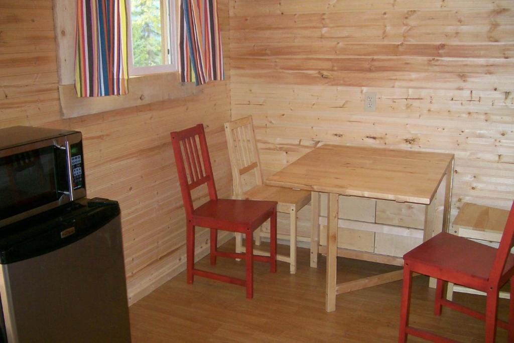 רבלסטוק Noah'S Ark Campground חדר תמונה
